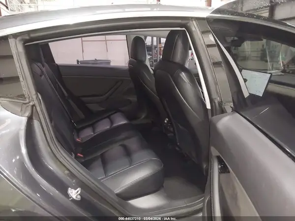 5YJ3E1EA3JF163024 2018 TESLA MODEL 3 - Image 8