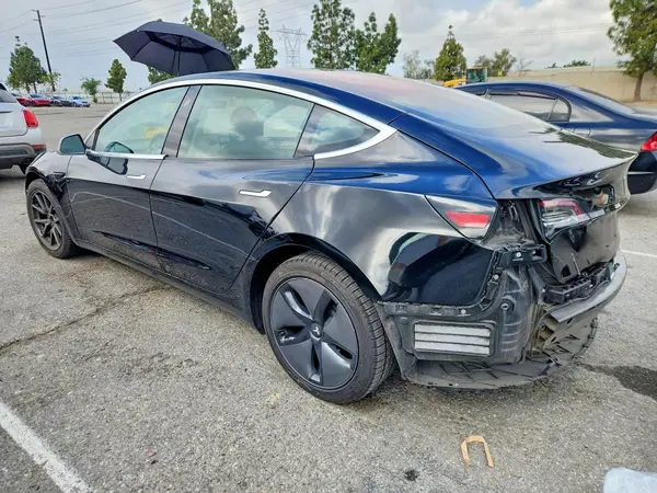 5YJ3E1EA3JF166070 2018 TESLA MODEL 3 - Image 2