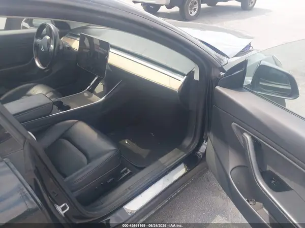 5YJ3E1EA3JF171978 2018 TESLA MODEL 3 - Image 8