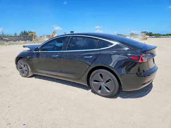 5YJ3E1EA3KF296786 2019 TESLA MODEL 3 - Image 2