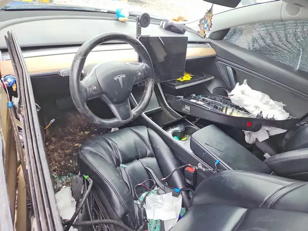 5YJ3E1EA3KF296903 2019 TESLA MODEL 3 - Image 8