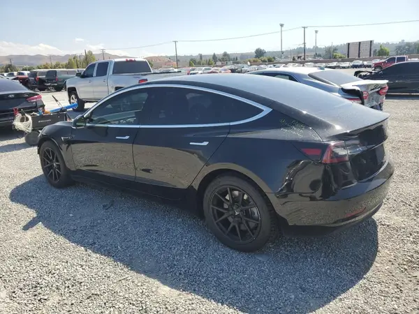 5YJ3E1EA3KF297372 2019 TESLA MODEL 3 - Image 2