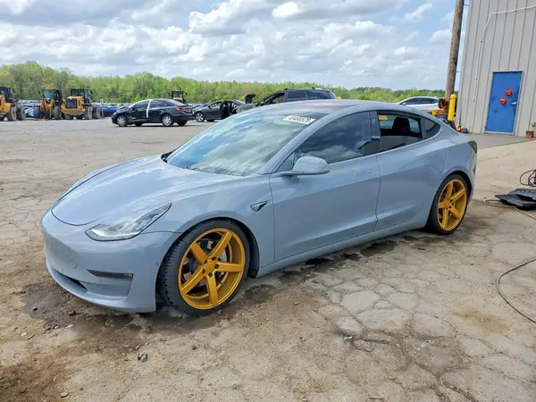 5YJ3E1EA3KF300528 2019 TESLA MODEL 3 - Image 1