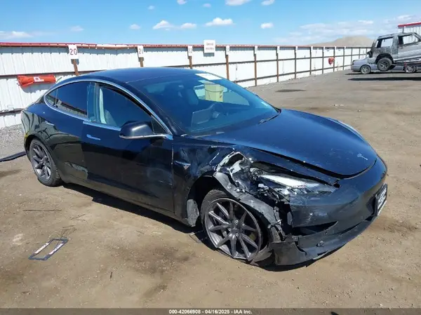 5YJ3E1EA3KF304286 2019 TESLA MODEL 3 - Image 1