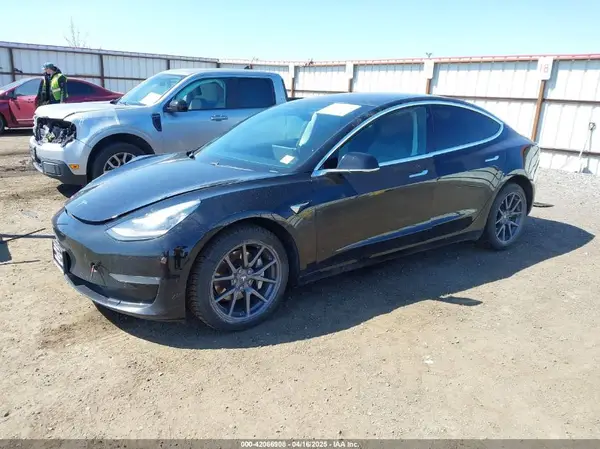 5YJ3E1EA3KF304286 2019 TESLA MODEL 3 - Image 2
