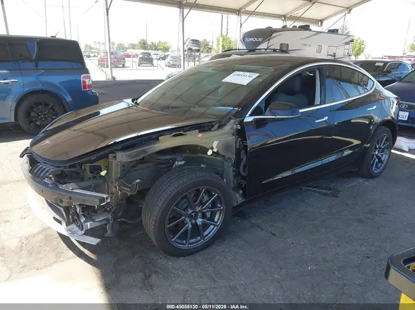 5YJ3E1EA3KF306877 2019 TESLA MODEL 3 - Image 2