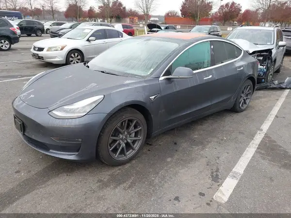 5YJ3E1EA3KF307527 2019 TESLA MODEL 3 - Image 2