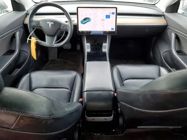 5YJ3E1EA3KF308077 2019 TESLA MODEL 3 - Image 8