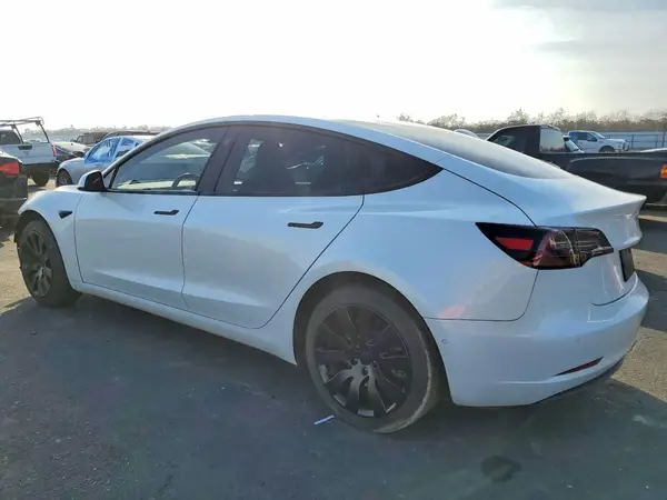 5YJ3E1EA3KF309696 2019 TESLA MODEL 3 - Image 2