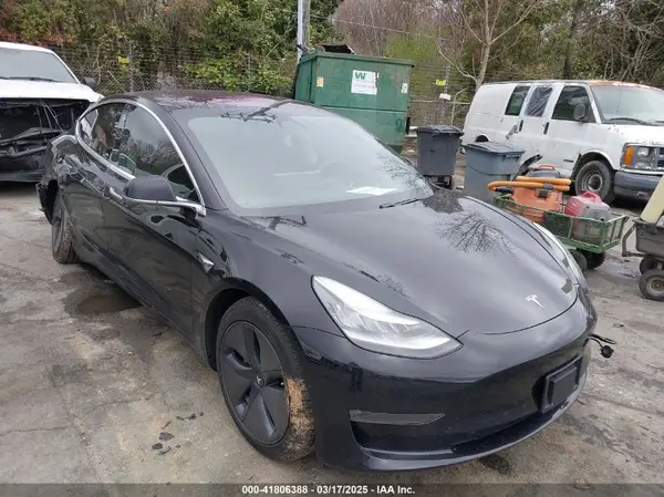 5YJ3E1EA3KF313425 2019 TESLA MODEL 3 - Image 1