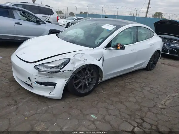 5YJ3E1EA3KF317989 2019 TESLA MODEL 3 - Image 2