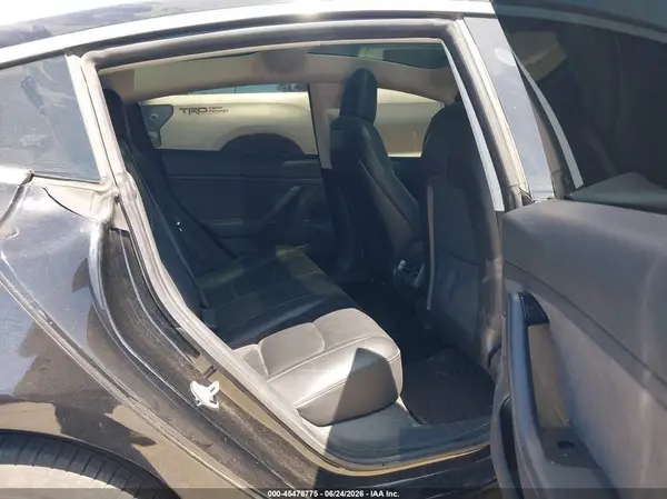 5YJ3E1EA3KF321475 2019 TESLA MODEL 3 - Image 8