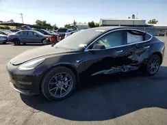 5YJ3E1EA3KF323632 2019 TESLA MODEL 3