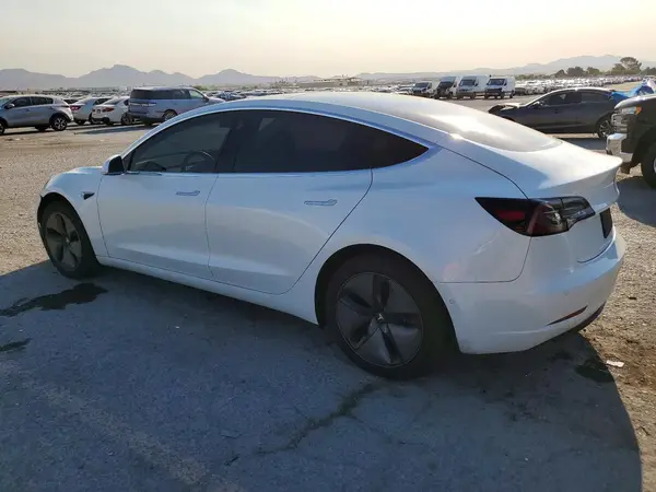 5YJ3E1EA3KF326384 2019 TESLA MODEL 3 - Image 2