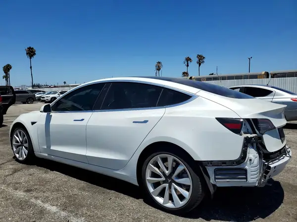5YJ3E1EA3KF326952 2019 TESLA MODEL 3 - Image 2