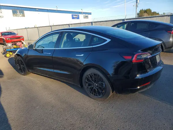5YJ3E1EA3KF362012 2019 TESLA MODEL 3 - Image 2