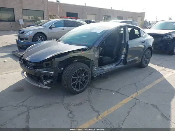 5YJ3E1EA3KF396273 2019 TESLA MODEL 3 - Image 2