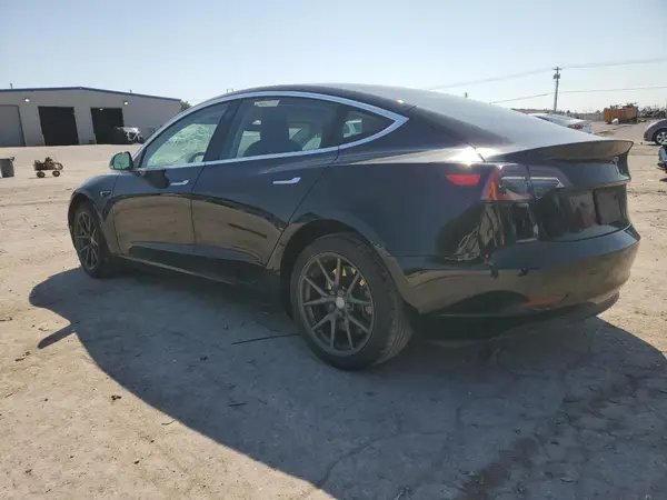 5YJ3E1EA3KF398363 2019 TESLA MODEL 3 - Image 2