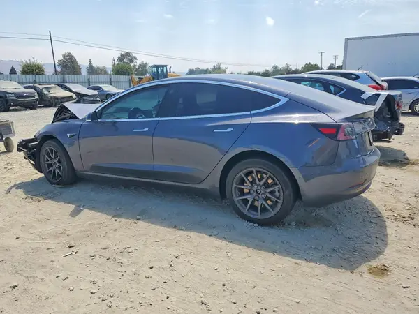 5YJ3E1EA3KF400483 2019 TESLA MODEL 3 - Image 2