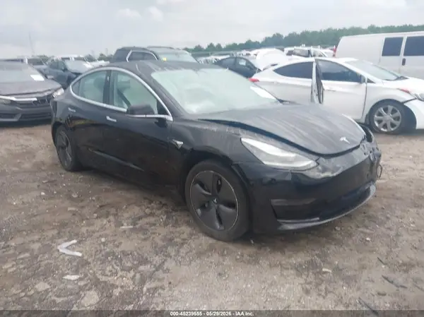 5YJ3E1EA3KF402668 2019 TESLA MODEL 3 - Image 1