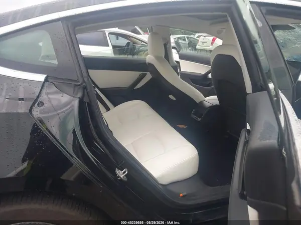 5YJ3E1EA3KF402668 2019 TESLA MODEL 3 - Image 8