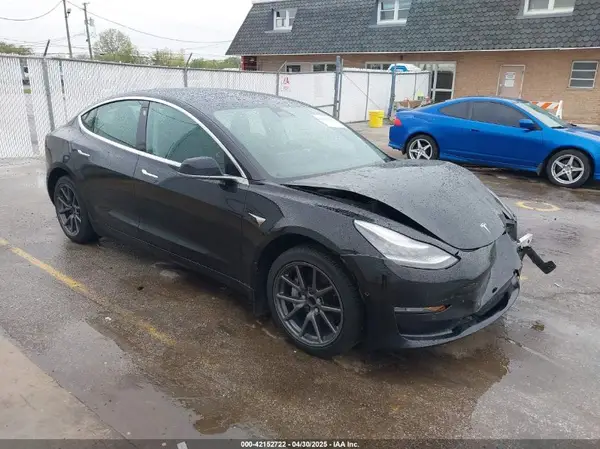 5YJ3E1EA3KF403013 2019 TESLA MODEL 3 - Image 1