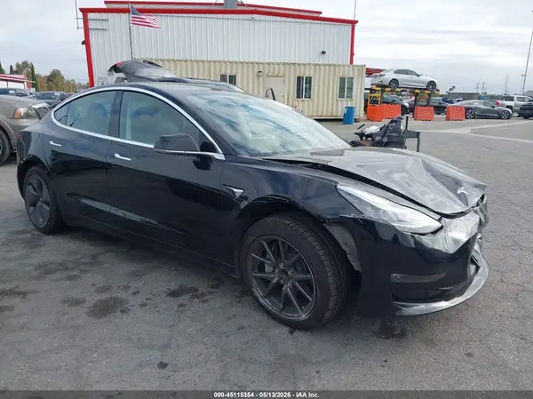 5YJ3E1EA3KF409782 2019 TESLA MODEL 3 - Image 1