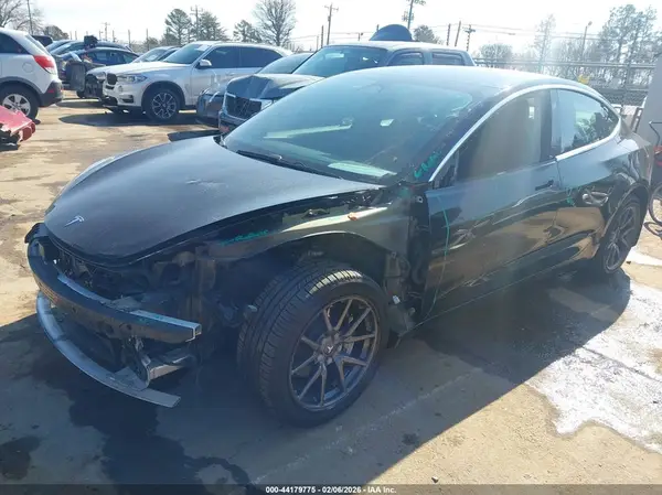 5YJ3E1EA3KF410267 2019 TESLA MODEL 3 - Image 2