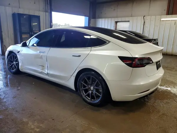 5YJ3E1EA3KF412004 2019 TESLA MODEL 3 - Image 2