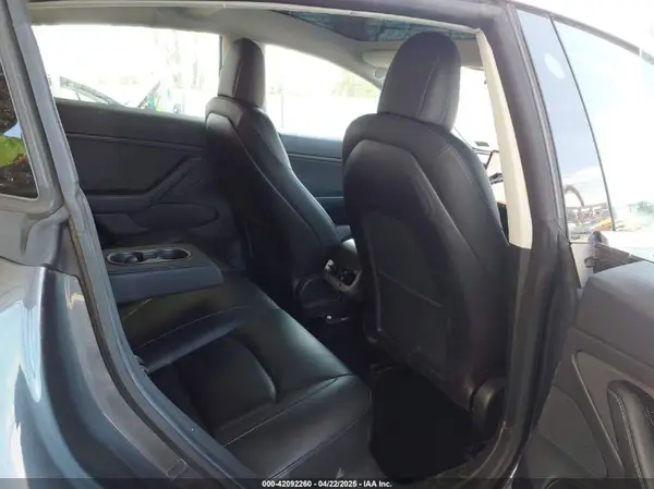 5YJ3E1EA3KF412603 2019 TESLA MODEL 3 - Image 8