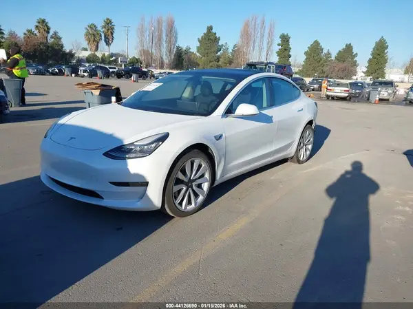 5YJ3E1EA3KF417560 2019 TESLA MODEL 3 - Image 2