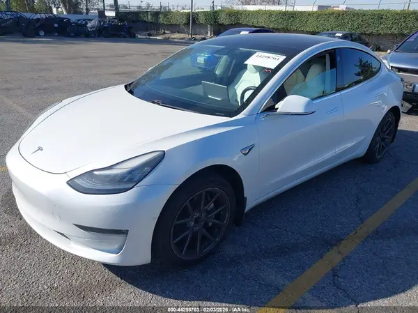 5YJ3E1EA3KF417784 2019 TESLA MODEL 3 - Image 2