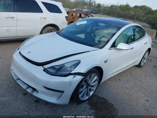5YJ3E1EA3KF417932 2019 TESLA MODEL 3 - Image 2