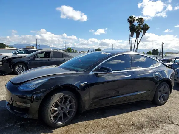5YJ3E1EA3KF421141 2019 TESLA MODEL 3 - Image 1