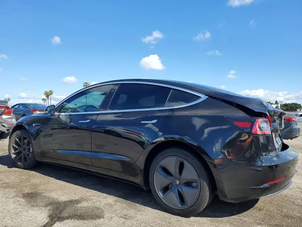 5YJ3E1EA3KF421141 2019 TESLA MODEL 3 - Image 2