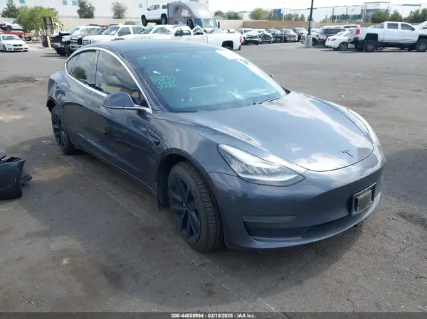 5YJ3E1EA3KF421169 2019 TESLA MODEL 3 - Image 1