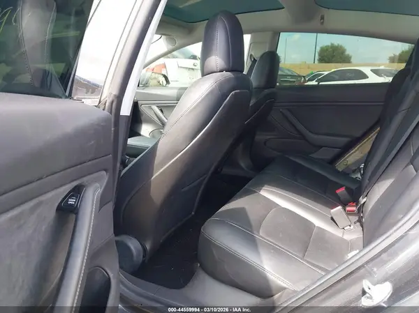 5YJ3E1EA3KF421169 2019 TESLA MODEL 3 - Image 8