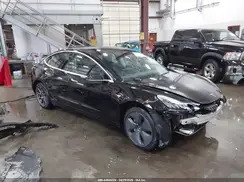 5YJ3E1EA3KF422581 2019 TESLA MODEL 3