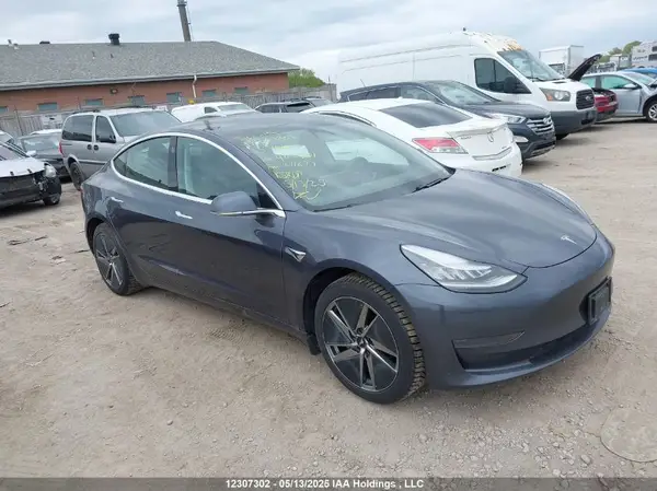 5YJ3E1EA3KF422631 2019 TESLA MODEL 3 - Image 1