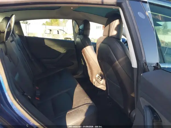 5YJ3E1EA3KF422791 2019 TESLA MODEL 3 - Image 8