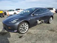 5YJ3E1EA3KF425416 2019 TESLA MODEL 3
