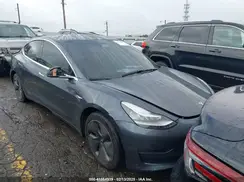 5YJ3E1EA3KF426971 2019 TESLA MODEL 3