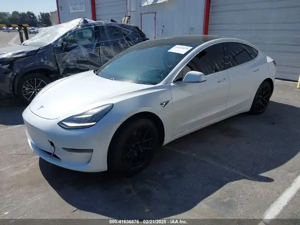 5YJ3E1EA3KF427392 2019 TESLA MODEL 3 - Image 2