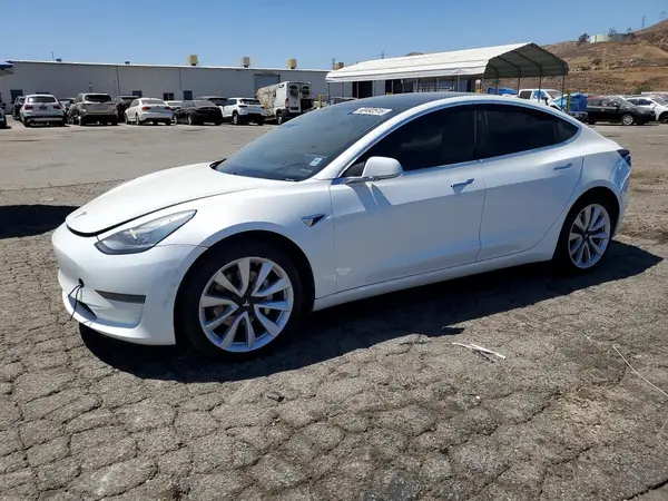 5YJ3E1EA3KF437923 2019 TESLA MODEL 3 - Image 1