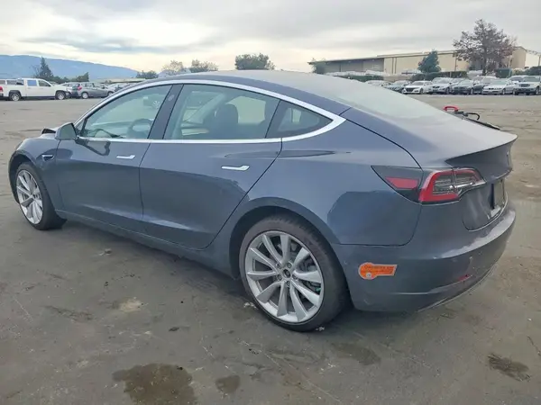 5YJ3E1EA3KF475958 2019 TESLA MODEL 3 - Image 2