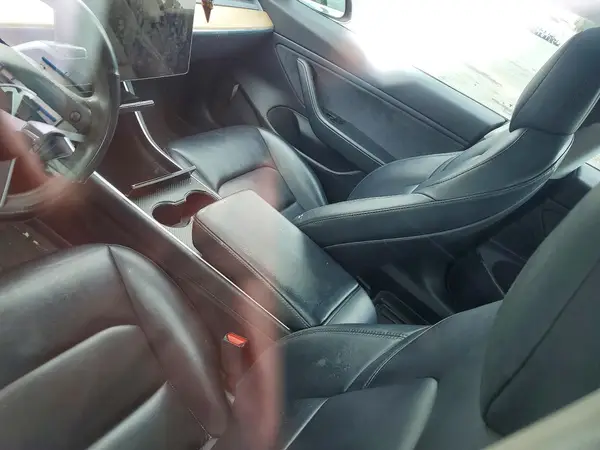 5YJ3E1EA3KF475961 2019 TESLA MODEL 3 - Image 8