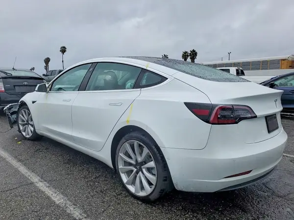 5YJ3E1EA3KF476527 2019 TESLA MODEL 3 - Image 2