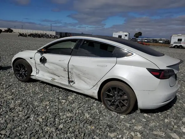 5YJ3E1EA3KF483543 2019 TESLA MODEL 3 - Image 2