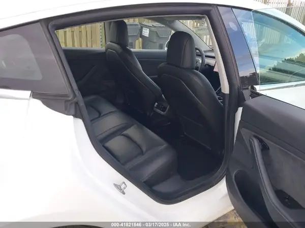 5YJ3E1EA3KF483624 2019 TESLA MODEL 3 - Image 8