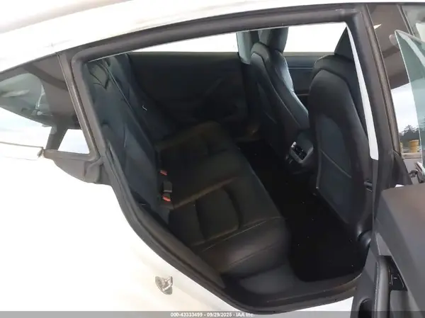 5YJ3E1EA3KF484191 2019 TESLA MODEL 3 - Image 8